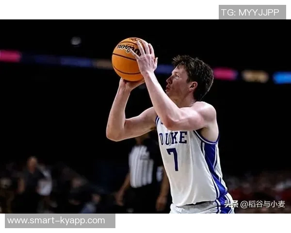 杜克队连续两年迎来全美第三球员名字相同均为卡梅隆的奇妙巧合