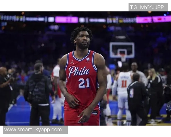 乔治恩比德参与3对3训练展现流畅移动与顶级投篮技巧 乔治恩比德参与3对3训练展现流畅移动与顶级投篮技巧