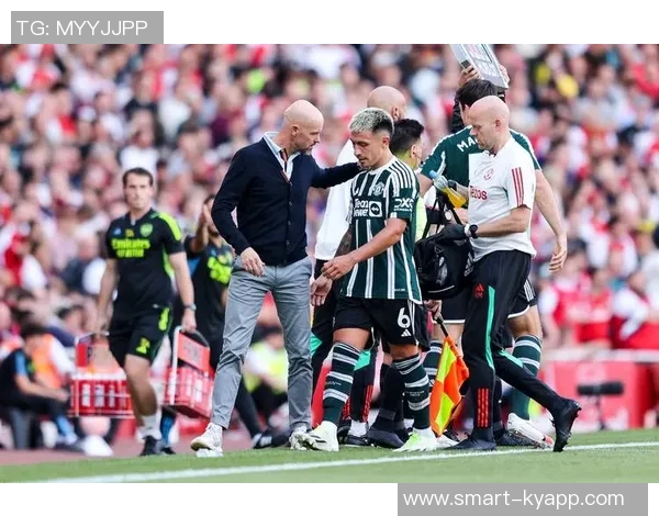 曼联面临阵容危机姆伯莫和马兹拉维将征战非洲杯