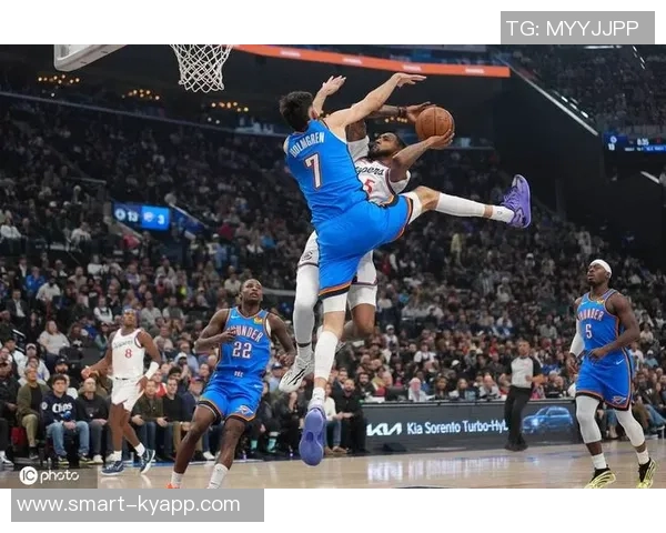 美媒发布新赛季季前实力榜雷霆掘金尼克斯占据前三火箭紧随其后湖人位列第七